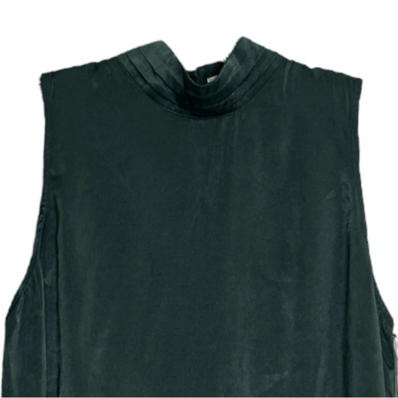 Nine Britton Sleeveless High Neck Blouse XL Dark Green Satin Button Back NWT - Picture 4 of 9